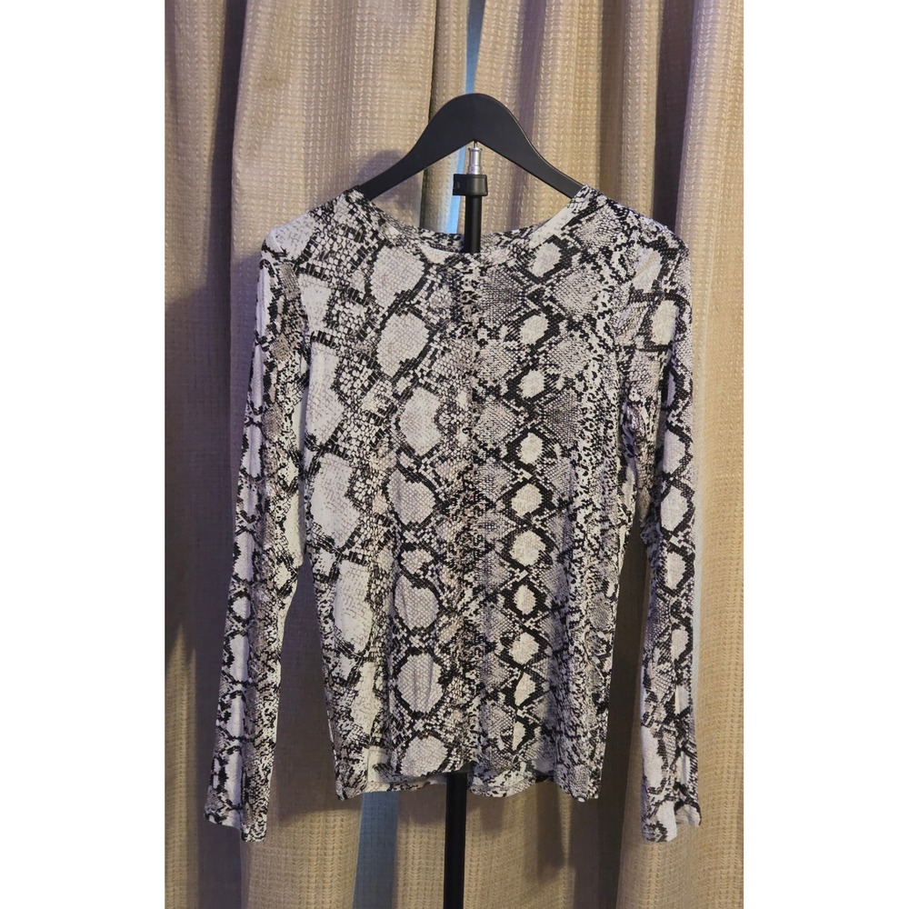 Express Long Sleeve Snake Print T-Shirt Women's Size Medium Black White‎ Tan